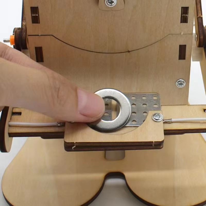 Coin Swallowing Eating Robot M - огляд і ціна Science Diy Model